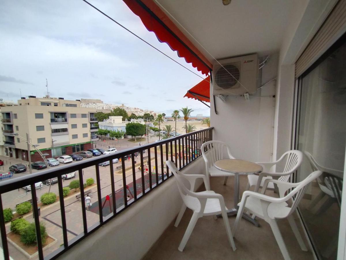 apartamento climatizado de tres dormitorios en el centro y junto a la playa Peñíscola Exterior foto